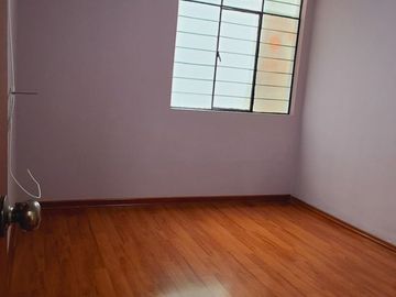 DEPARTAMENTO CON COCHERA EN VENTA EN 1ERR PISO URB. PACÍFICO I - SMP