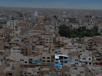 DEPARTAMENTO CON COCHERA EN VENTA EN 1ERR PISO URB. PACÍFICO I - SMP