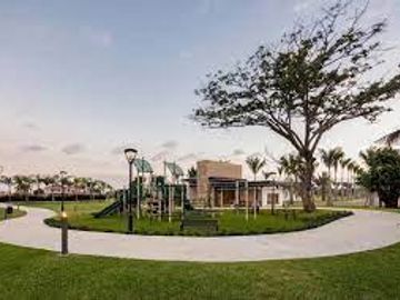 Terreno de 393m², Residencial, en Samborondon, Isla Mocoli.