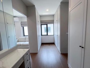 For sale: The City Bangna 1 - XXL size detached house with beautiful, complete furniture