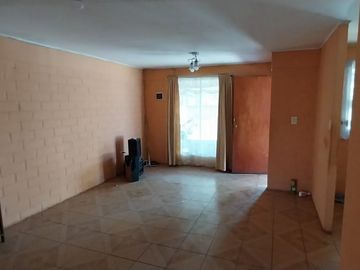 Casa De Un Piso Cercana A Av. Padre Hurtado, El Bosque