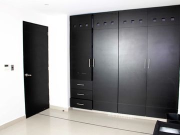 HERMOSO DEPARTAMENTO EN EXCLUSIVO LAGOS DEL SOL