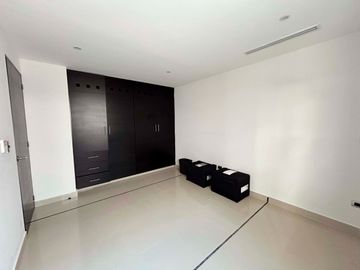 HERMOSO DEPARTAMENTO EN EXCLUSIVO LAGOS DEL SOL