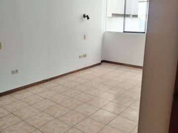 VENTA DEPARTAMENTO EN URB. HONOR Y LEALTAD SURCO
