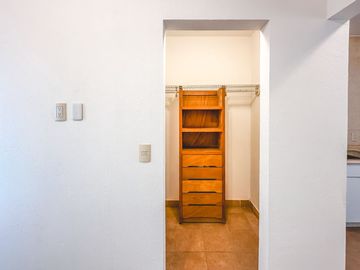 CASA DE OPORTUNIDAD CON 2 SUITS EN VENTA EN LA CALERA.