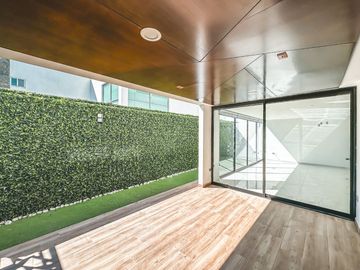 CASA DE 4 RECAMARAS EN ESQUINA EN VENTA LOMAS DE ANGELOPOLIS