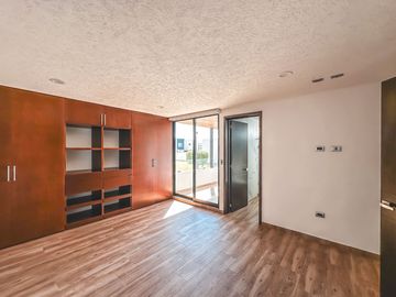 CASA DE 4 RECAMARAS EN ESQUINA EN VENTA LOMAS DE ANGELOPOLIS