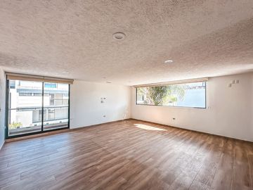 CASA DE 4 RECAMARAS EN ESQUINA EN VENTA LOMAS DE ANGELOPOLIS