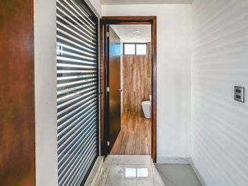 CASA DE 4 RECAMARAS EN ESQUINA EN VENTA LOMAS DE ANGELOPOLIS
