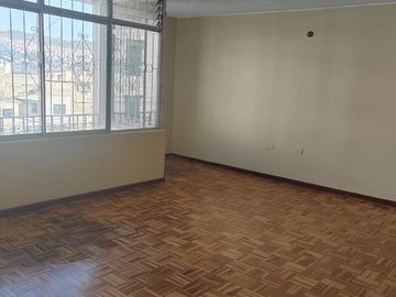 Vendo Casa Rentera en Quito -  Sector La Magdalena
