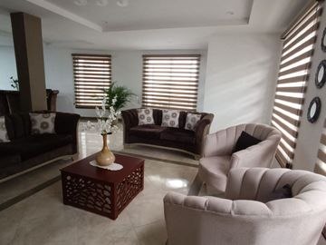 Amplia casa en venta - sector Control Sur - Guzho