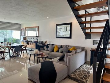 Hermosa Residencia en Solares