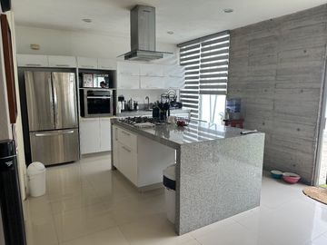 Hermosa Residencia en Solares