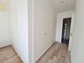 Venta de Departamento de 3 dormitorios en primer piso alto, Edificio Spazio, Puerto Santa Ana, Guayaquil