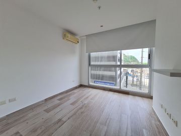 Venta de Departamento de 3 dormitorios en primer piso alto, Edificio Spazio, Puerto Santa Ana, Guayaquil