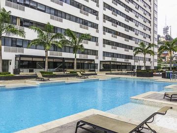 Venta de Departamento de 3 dormitorios en primer piso alto, Edificio Spazio, Puerto Santa Ana, Guayaquil