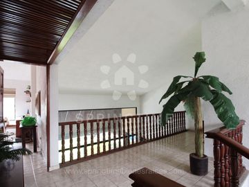 Casa Contemporánea en Jardines de Reforma