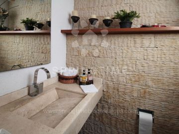 Casa Contemporánea en Jardines de Reforma