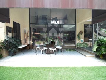 Casa Contemporánea en Jardines de Reforma