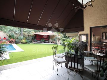Casa Contemporánea en Jardines de Reforma