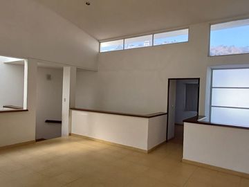 Céntrica casa en Fraccionamiento Villa Antigua