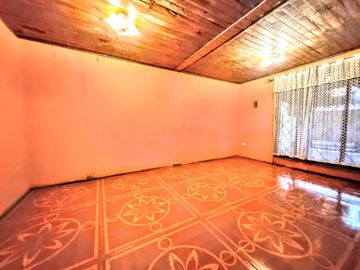 Casa Sólida, Regularizada, 2d/1b, 240m2, La Granja