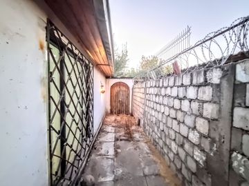 Casa Sólida, Regularizada, 2d/1b, 240m2, La Granja
