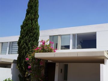 Venta de Increible Casa Tumbaco - Sector La Viña - Home Realtors