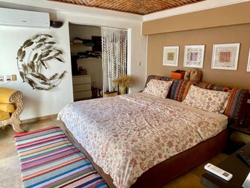 CASA EN VENTA  UN SOLO NIVEL CENTRICA Y MUY FUCIONAL