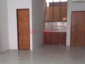 Venta De Casa Urbana En Jr. Putumayo, Maynas, Loreto, Iquitos