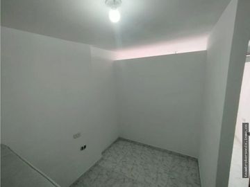 VENDO CASA PEATONAL EN TERRON COLORADO