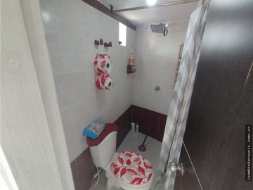 VENDO CASA PEATONAL EN TERRON COLORADO