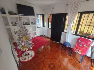 VENDO CASA PEATONAL EN TERRON COLORADO
