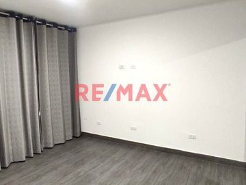 VENDO AMPLIA CASA EN LINCE