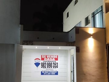 VENDO AMPLIA CASA EN LINCE