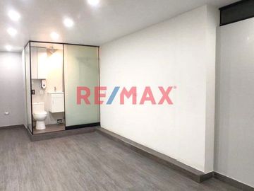 VENDO AMPLIA CASA EN LINCE
