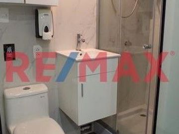 VENDO AMPLIA CASA EN LINCE