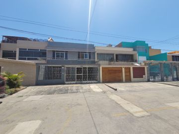 OCASION CASA EN VENTA EN URB. SAN JOAQUIN BELLAVISTA