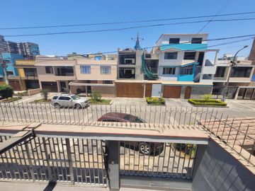OCASION CASA EN VENTA EN URB. SAN JOAQUIN BELLAVISTA