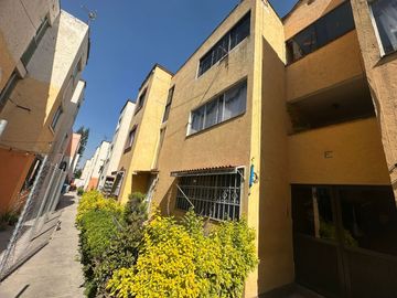 CASA EN VENTA COACALCO!