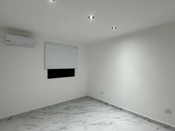 OMBU DEPTO- SIN MUEBLES EN RENTASEGUNDO PISO.