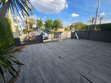 Twin house, Inizio 3 Pinklao - Ring Road, empty house, located opposite the swimming pool, wide road, near food and shopping sources.