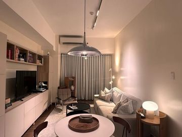 Good Deal: Interiored Design 1BR Unit in Shang Salcedo Place, Makati