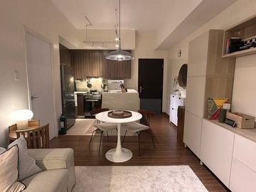 Good Deal: Interiored Design 1BR Unit in Shang Salcedo Place, Makati