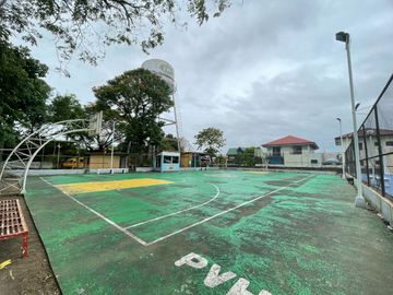 HOUSE AND LOT WITH SWIMMING POOL IN IMUS CAVITE