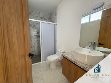 CASA EN VENTA EN SAN LORENZO ITZICUARO