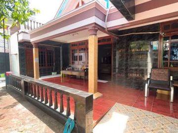 Dijual Rumah Hook Hitung Tanah Siap Huni Lokasi Strategis di Dukuh Kupang Surabaya