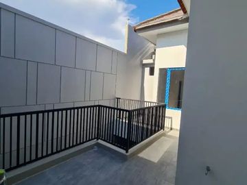 Dijual Rumah Baru Manyar Kertoadi Mewah Dekat Raya Kertajaya Araya SHM