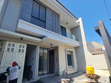 Dijual Rumah Baru Manyar Kertoadi Mewah Dekat Raya Kertajaya Araya SHM