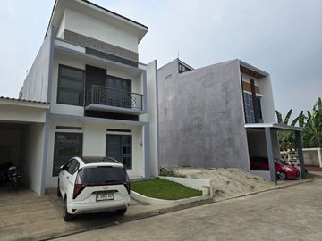 Rumah Strategis Dan Eksklusif Di BSD City Tangerang Diskon 100 Juta Nego